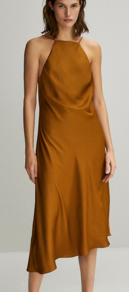 Beautiful camisole dress featuring an asymmetric h